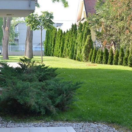 Hannajo Apartman Zamárdi Exterior foto
